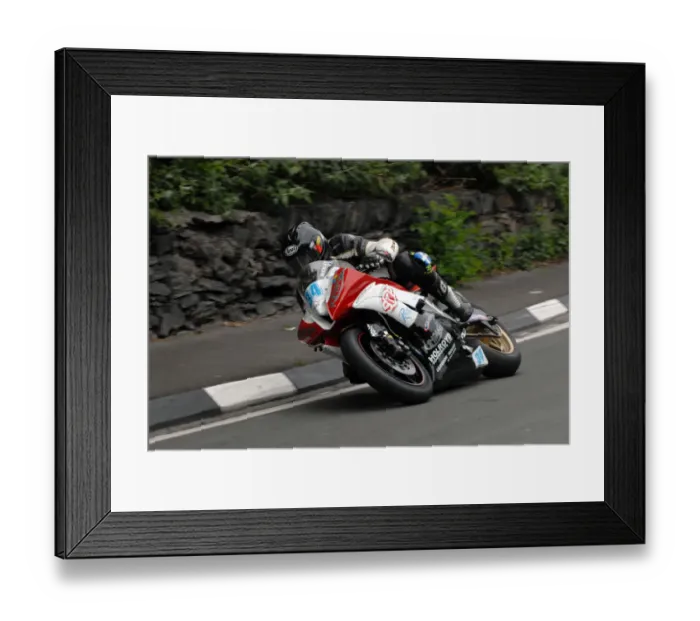 Framed Print : Mark Buckley (Yamaha) 2009 Supersport TT Framed Print : Mark Buckley (Yamaha) 2009 Supersport TT