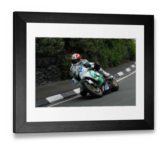 Framed Print : Michael Rutter (Yamaha) 2009 Supersport TT Framed Print : Michael Rutter (Yamaha) 2009 Supersport TT