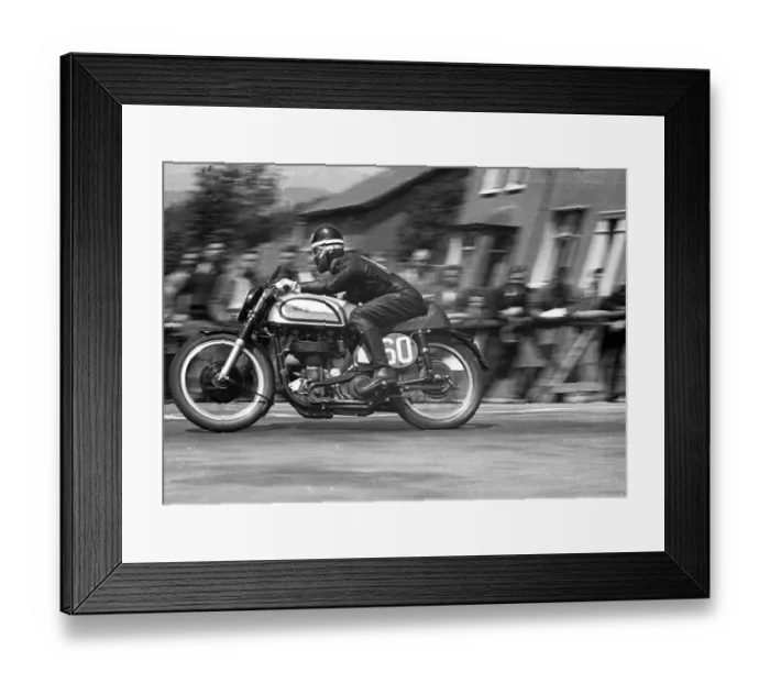 Framed Print : Ray Laurent (Norton) 1953 Senior TT Framed Print : Ray Laurent (Norton) 1953 Senior TT