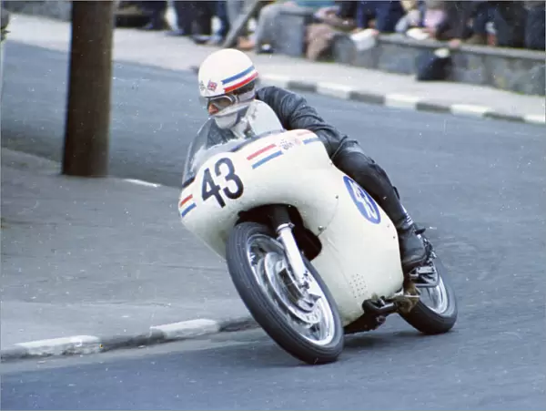 Bernie Lund (AJS) 1968 Junior TT