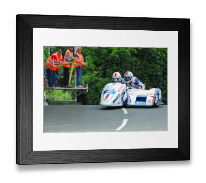 Framed Print : Ben Birchall & Tom Birchall (Honda) 2018 Sidecar TT Framed Print : Ben Birchall & Tom Birchall (Honda) 2018 Sidecar TT