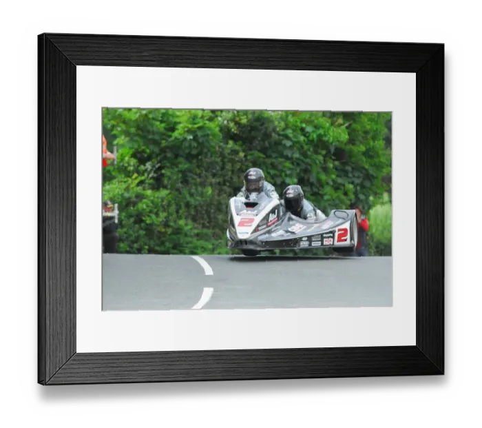 Framed Print : Dave Molyneux & Daniel Sayle (Yamaha DMR) 2018 Sidecar TT Framed Print : Dave Molyneux & Daniel Sayle (Yamaha DMR) 2018 Sidecar TT