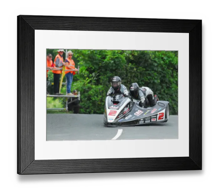 Framed Print : Dave Molyneux & Daniel Sayle (Yamaha DMR) 2018 Sidecar TT Framed Print : Dave Molyneux & Daniel Sayle (Yamaha DMR) 2018 Sidecar TT