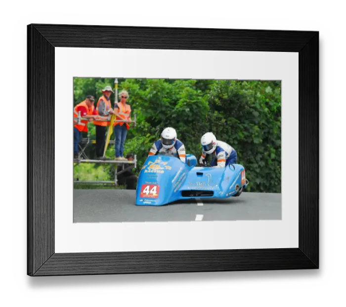 Framed Print : Andy King & Alun Thomas (Lumley / Ireson) 2018 Sidecar TT Framed Print : Andy King & Alun Thomas (Lumley / Ireson) 2018 Sidecar TT