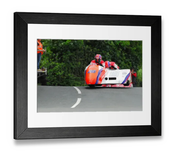 Framed Print : Darryl Rayner & Wendy Campbell (Shelbourne Honda) 2018 Sidecar TT Framed Print : Darryl Rayner & Wendy Campbell (Shelbourne Honda) 2018 Sidecar TT