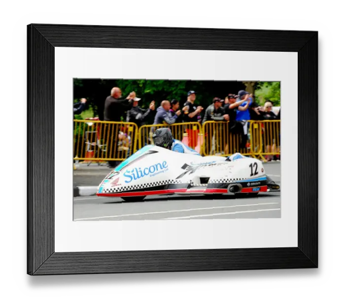 Framed Print : Lewis Blackstock & Patrick Rosney (Honda LCR) 2018 Sidecar TT Framed Print : Lewis Blackstock & Patrick Rosney (Honda LCR) 2018 Sidecar TT