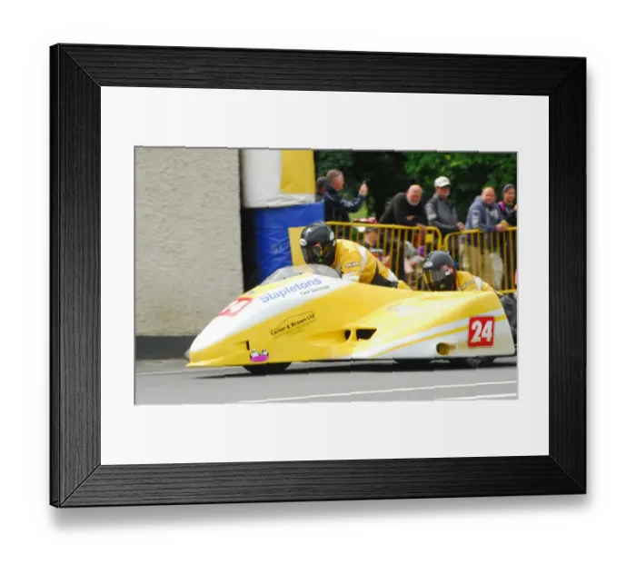 Framed Print : John Saunders & James Saunders (Shelbourne Honda) 2018 Sidecar TT Framed Print : John Saunders & James Saunders (Shelbourne Honda) 2018 Sidecar TT