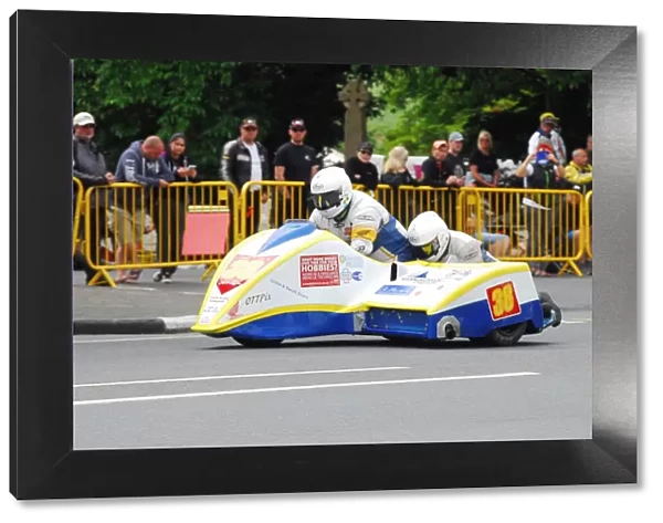 Mark Saunders & Paul Schofield (MS Racing Honda) 2018 Sidecar TT