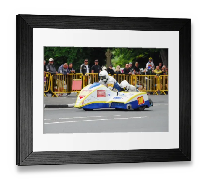 Framed Print : Mark Saunders & Paul Schofield (MS Racing Honda) 2018 Sidecar TT Framed Print : Mark Saunders & Paul Schofield (MS Racing Honda) 2018 Sidecar TT