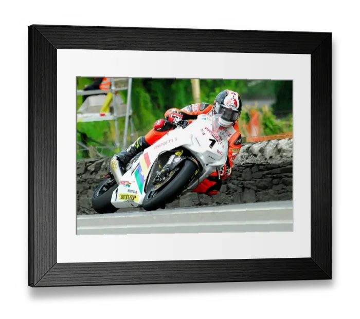 Framed Print : Conor Cummins (Padgetts Honda) 2018 Superbike TT Framed Print : Conor Cummins (Padgetts Honda) 2018 Superbike TT
