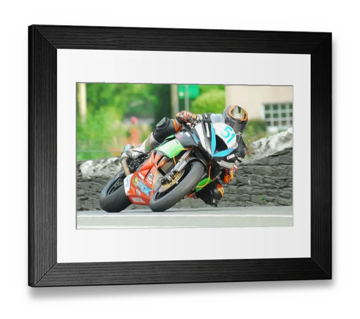 Framed Print : Mike Booth (Kawasaki) 2018 Supersport TT Framed Print : Mike Booth (Kawasaki) 2018 Supersport TT