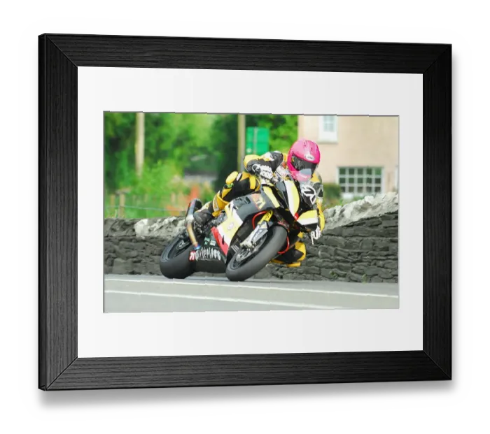 Framed Print : Davy Morgan (BMW) 2018 Superbike TT Framed Print : Davy Morgan (BMW) 2018 Superbike TT