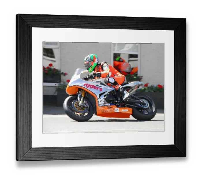 Framed Print : Martin Jessopp (Triumph) 2018 Supersport TT
