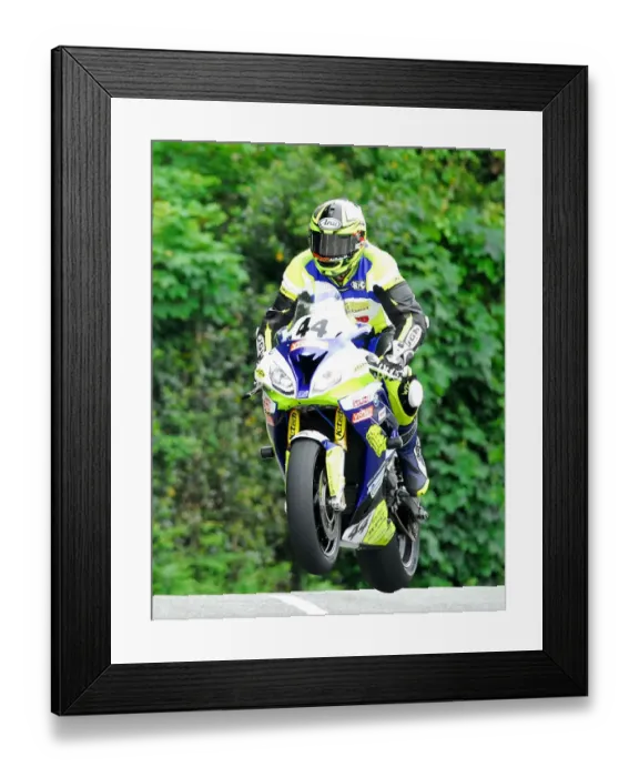 Framed Print : Rob Hodson (B M) 2018 Senior TT Framed Print : Rob Hodson (B M) 2018 Senior TT