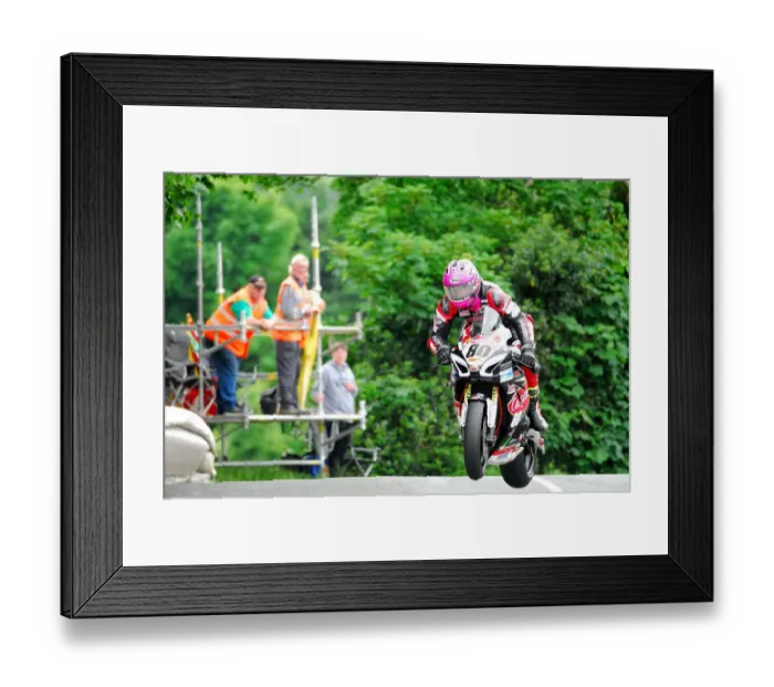 Framed Print : Davey Todd (Suzuki) 2018 Senior TT Framed Print : Davey Todd (Suzuki) 2018 Senior TT