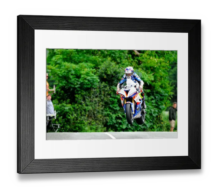 Framed Print : Danny Webb (BMW) 2018 Senior TT Framed Print : Danny Webb (BMW) 2018 Senior TT