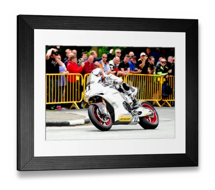 Framed Print : Josh Brookes (Norton) 2018 SuperbikeTT Framed Print : Josh Brookes (Norton) 2018 SuperbikeTT