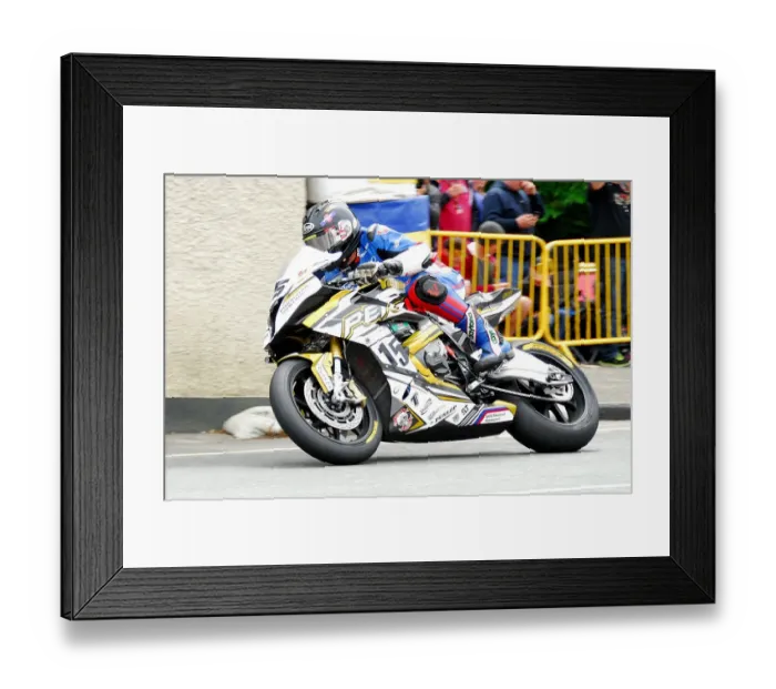 Framed Print : Derek Sheils (BMW) 2018 SuperbikeTT Framed Print : Derek Sheils (BMW) 2018 SuperbikeTT