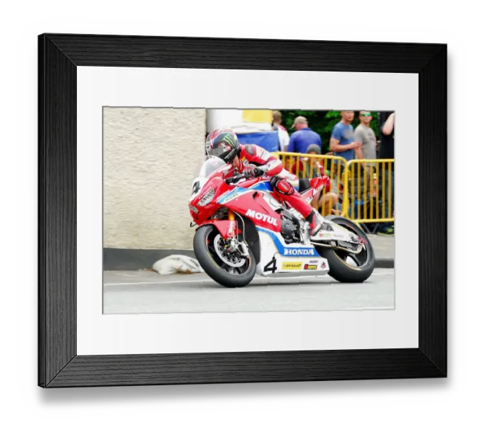 Framed Print : Ian Hutchinson (Honda) 2018 SuperbikeTT