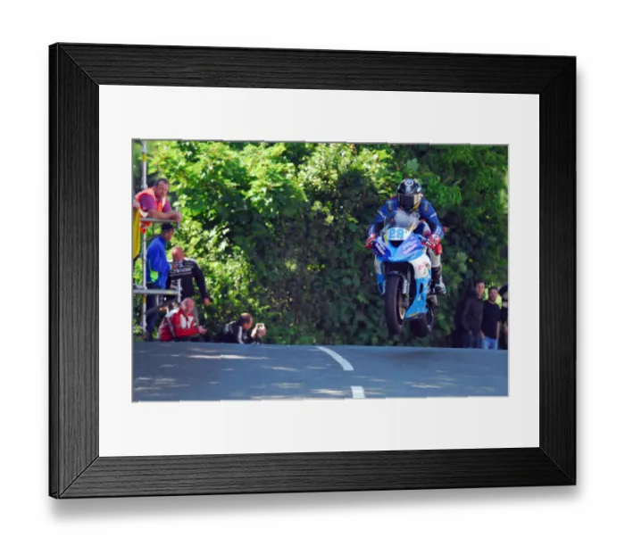 Framed Print : Sam West (Kawasaki) 2018 Supersport TT Framed Print : Sam West (Kawasaki) 2018 Supersport TT