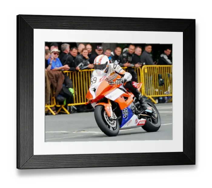Framed Print : David Hewson (BMW) 2018 Senior TT Framed Print : David Hewson (BMW) 2018 Senior TT