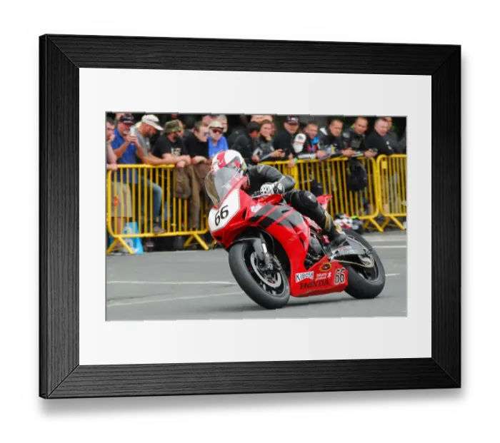 Framed Print : Richard Charlton (BMW) 2018 Superbike TT Framed Print : Richard Charlton (BMW) 2018 Superbike TT