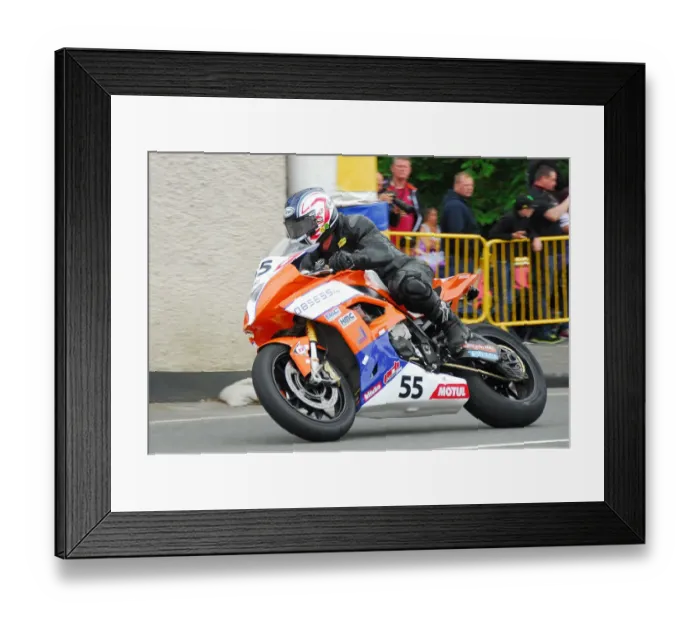 Framed Print : Eric Wilson (BMW) 2018 Superbike TT Framed Print : Eric Wilson (BMW) 2018 Superbike TT