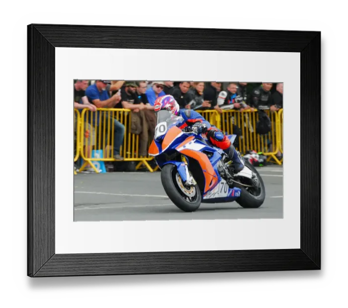 Framed Print : Paul Williams (BMW) 2018 Superbike TT
