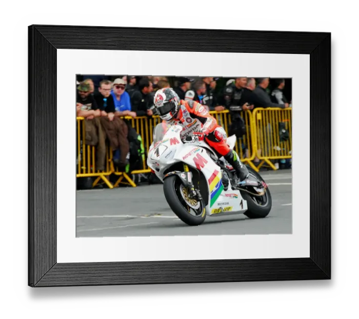 Framed Print : Conor Cummins (Padgett Honda) 2018 Superbike TT Framed Print : Conor Cummins (Padgett Honda) 2018 Superbike TT