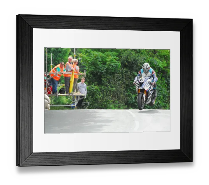 Framed Print : Michael Dunlop (BMW) 2018 Superbike TT Framed Print : Michael Dunlop (BMW) 2018 Superbike TT