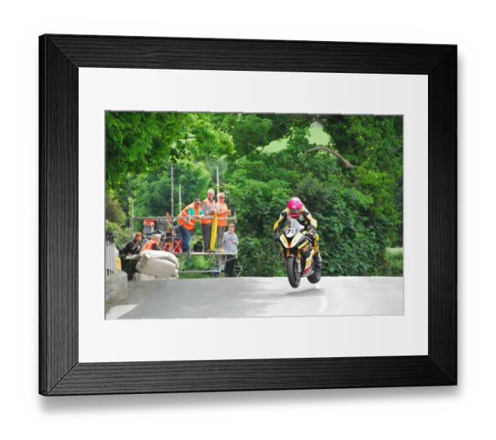 Framed Print : Davy Morgan (BMW) 2018 Senior TT Framed Print : Davy Morgan (BMW) 2018 Senior TT