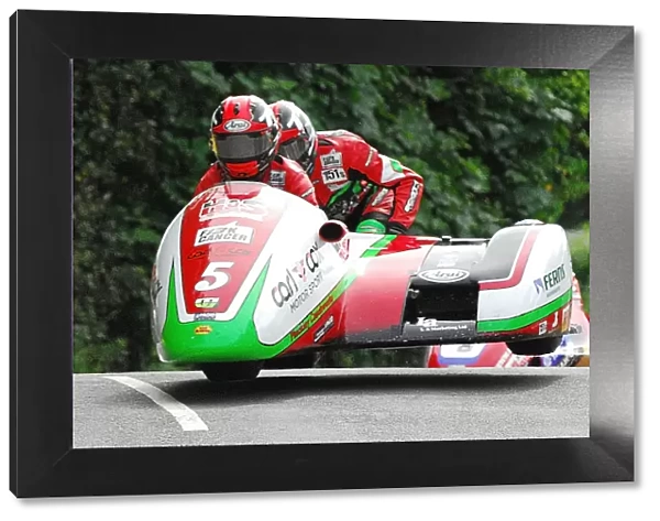Tim Reeves & Mark Wilkes (Honda) 2018 Sidecar TT