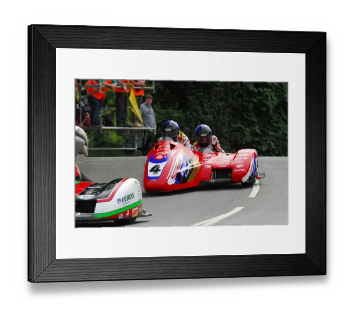 Framed Print : Alan Founds & Jake Lowther (Yamaha) 2018 Sidecar TT Framed Print : Alan Founds & Jake Lowther (Yamaha) 2018 Sidecar TT