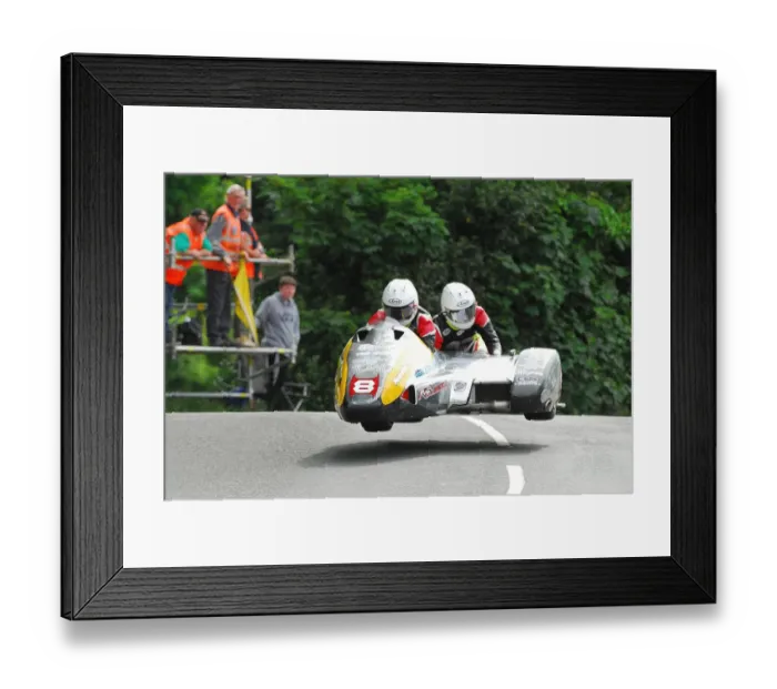 Framed Print : Stephen Ramsden & Matty Ramsden (LCR) 2018 Sidecar TT Framed Print : Stephen Ramsden & Matty Ramsden (LCR) 2018 Sidecar TT