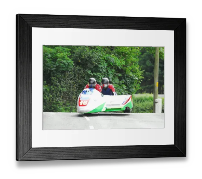 Framed Print : Gary Knight & Daniel Evanson (Kawasaki) 2018 Sidecar TT Framed Print : Gary Knight & Daniel Evanson (Kawasaki) 2018 Sidecar TT