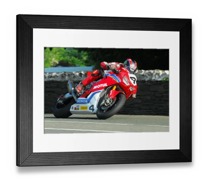 Framed Print : Ian Hutchinson (Honda) 2018 Superbike TT Framed Print : Ian Hutchinson (Honda) 2018 Superbike TT