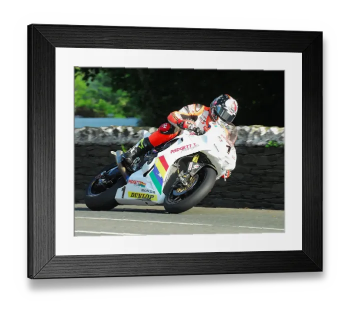 Framed Print : Conor Cummins (Padgett Honda) 2018 Superbike TT Framed Print : Conor Cummins (Padgett Honda) 2018 Superbike TT
