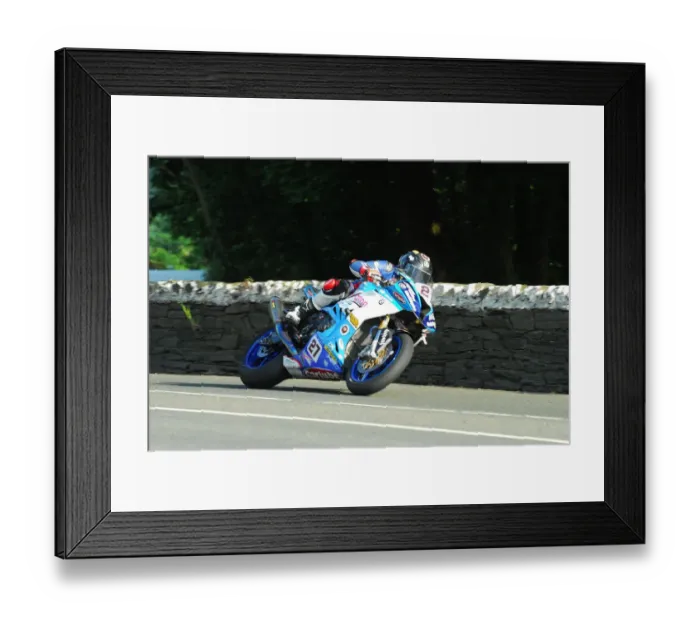 Framed Print : Sam West (BMW) 2018 Superbike TT Framed Print : Sam West (BMW) 2018 Superbike TT