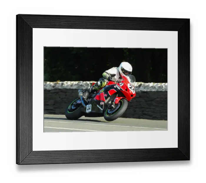 Framed Print : Shaun Anderson (ARD Suzuki) 2018 Superbike TT Framed Print : Shaun Anderson (ARD Suzuki) 2018 Superbike TT