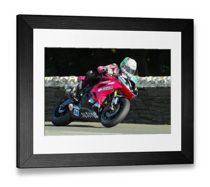 Framed Print : Ryan Kneen (BMW) 2018 Superbike TT Framed Print : Ryan Kneen (BMW) 2018 Superbike TT
