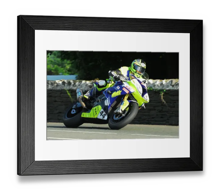Framed Print : Jim Hodson (Yamaha) 2018 Superbike TT Framed Print : Jim Hodson (Yamaha) 2018 Superbike TT