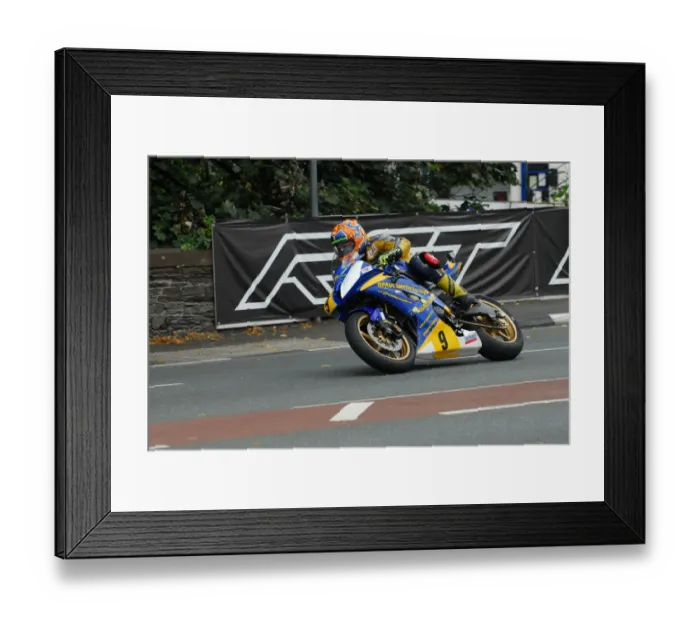 Framed Print : Paul Smyth (Yamaha) 2015 Senior Manx Grand Prix Framed Print : Paul Smyth (Yamaha) 2015 Senior Manx Grand Prix