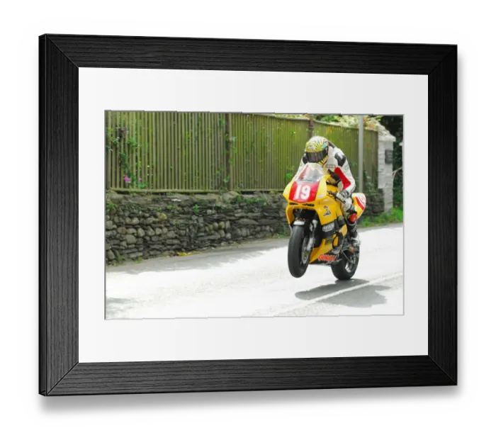 Framed Print : Matt Mylchreest (Honda) 2015 Newcomers Manx Grand Prix