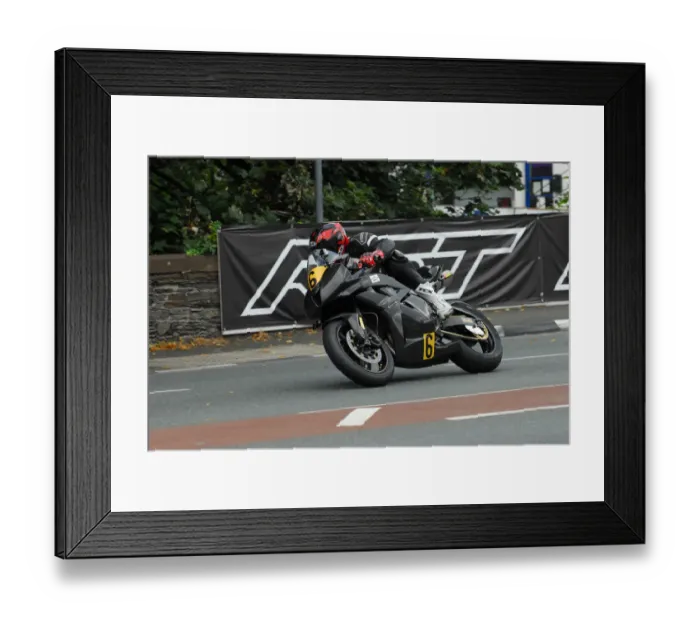 Framed Print : Tom Robinson (Honda) 2015 Senior Manx Grand Prix Framed Print : Tom Robinson (Honda) 2015 Senior Manx Grand Prix
