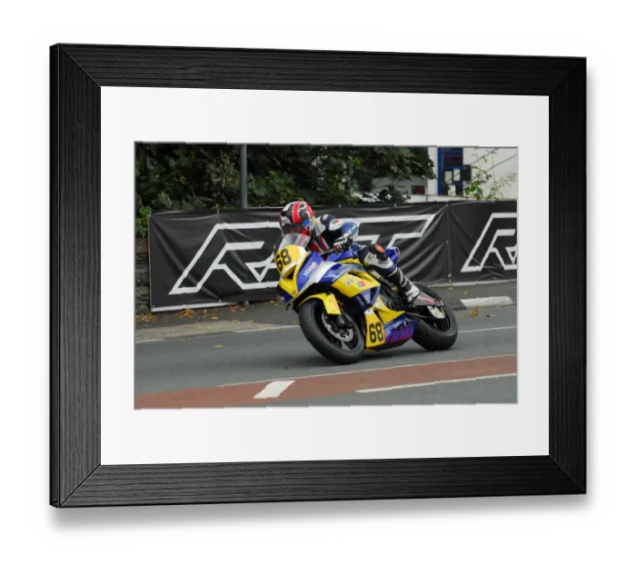 Framed Print : Stephen Carmichael (Kawasaki) 2015 Senior Manx Grand Prix Framed Print : Stephen Carmichael (Kawasaki) 2015 Senior Manx Grand Prix