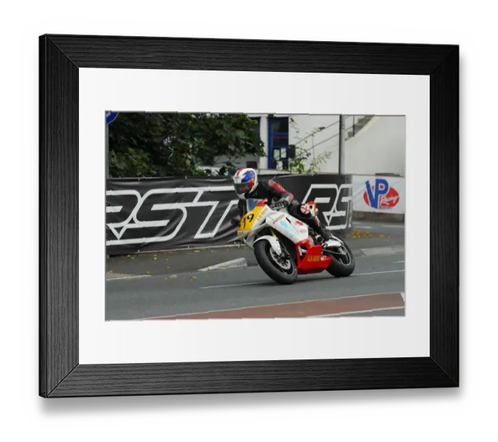 Framed Print : Martin Harrison (Honda) 2015 Senior Manx Grand Prix Framed Print : Martin Harrison (Honda) 2015 Senior Manx Grand Prix
