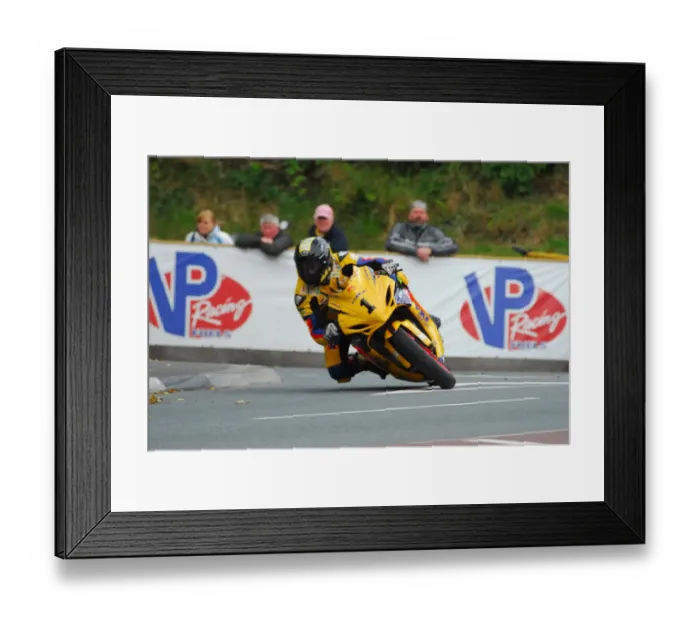 Framed Print : Rob Hodson (PRF Suzuki) 2015 Senior Manx Grand Prix Framed Print : Rob Hodson (PRF Suzuki) 2015 Senior Manx Grand Prix