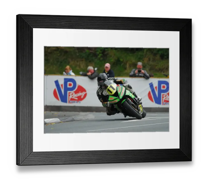 Framed Print : Davey Lambert (Kawasaki) 2015 Senior Manx Grand Prix Framed Print : Davey Lambert (Kawasaki) 2015 Senior Manx Grand Prix