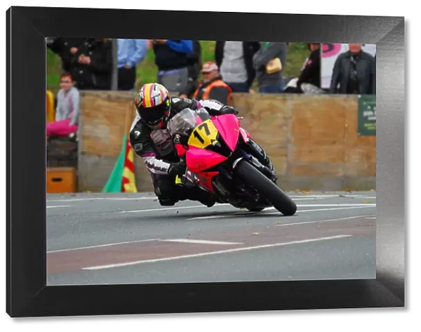 James Hodson (Yamaha) 2015 Senior Manx Grand Prix