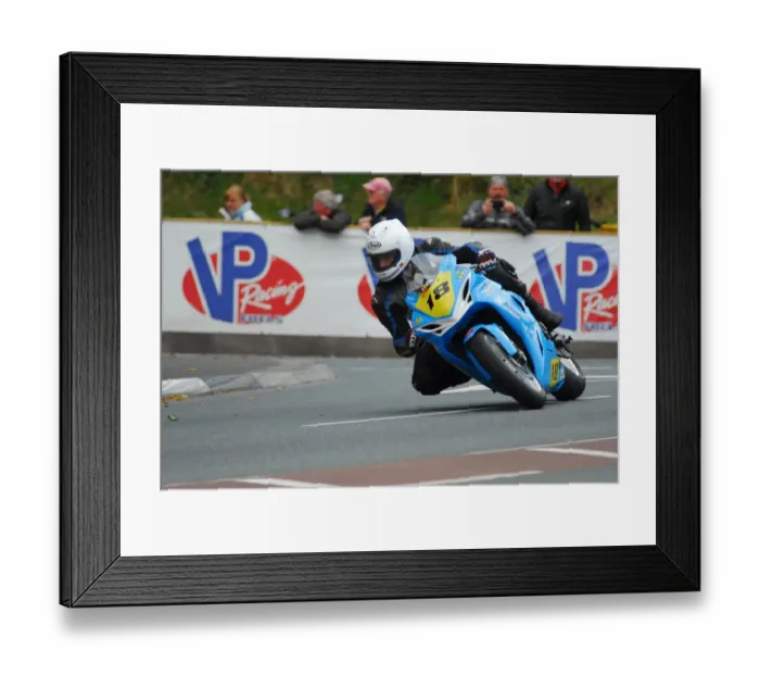 Framed Print : Thomas Gottschalk (Suzuki) 2015 Senior Manx Grand Prix